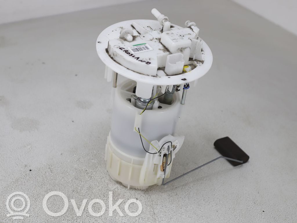 Opel Crossland X Bomba interna de combustible 