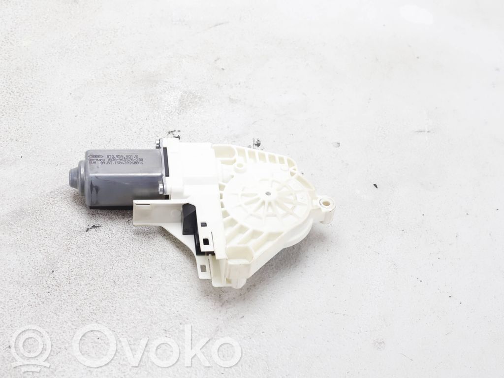 Audi A5 8T 8F Silnik regulatora szyby drzwi przednich 