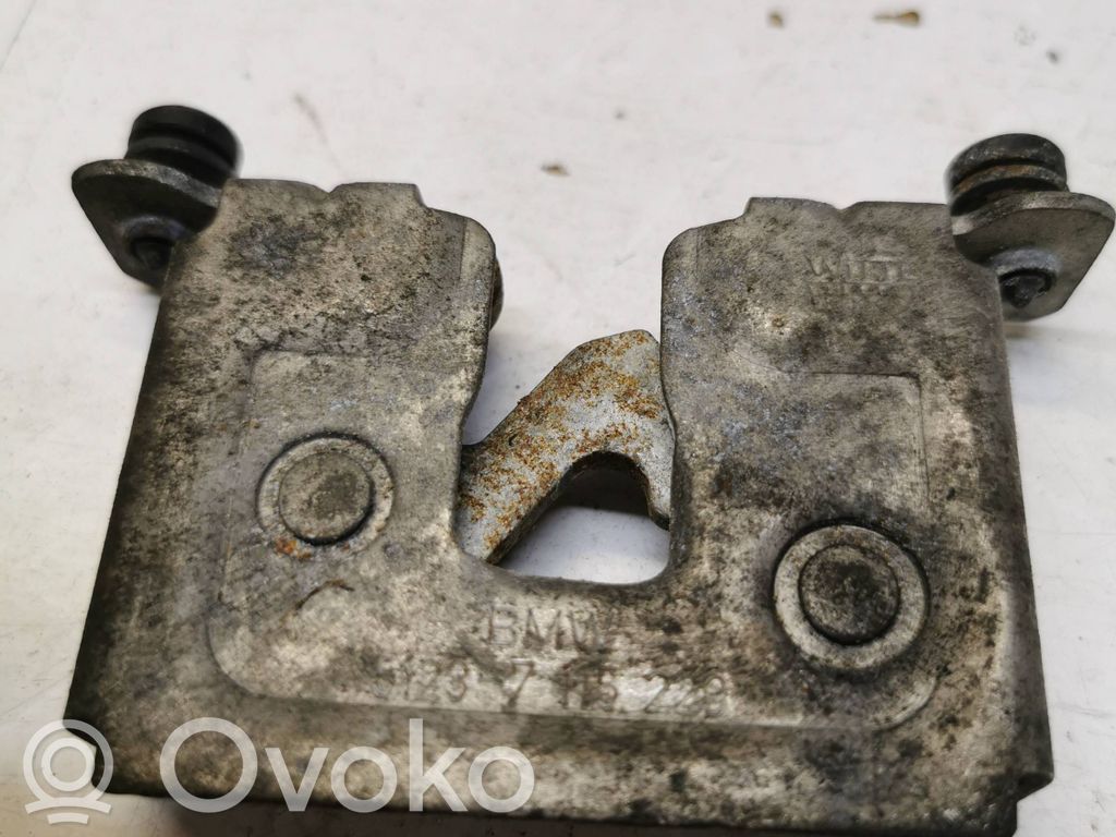 Engine bonnet/hood lock/catch   7115229