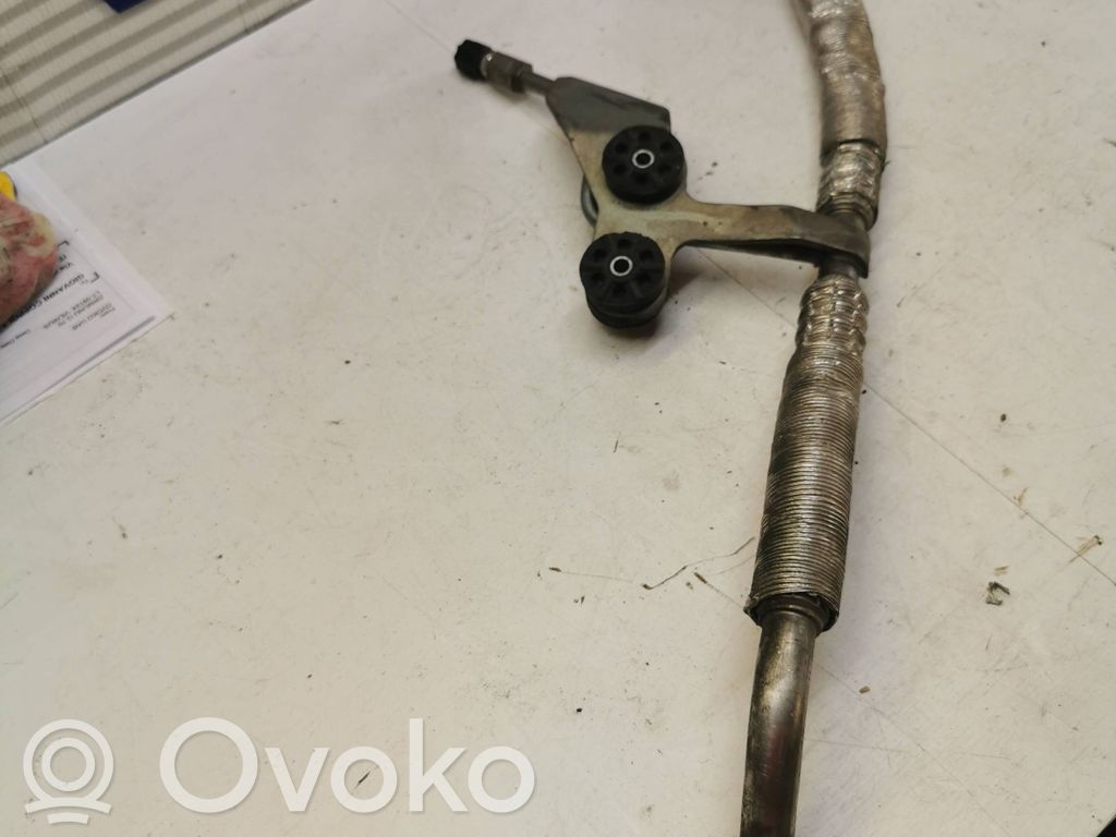 BMW 5 E60 E61 Manguera/tubo del aire acondicionado (A/C) 