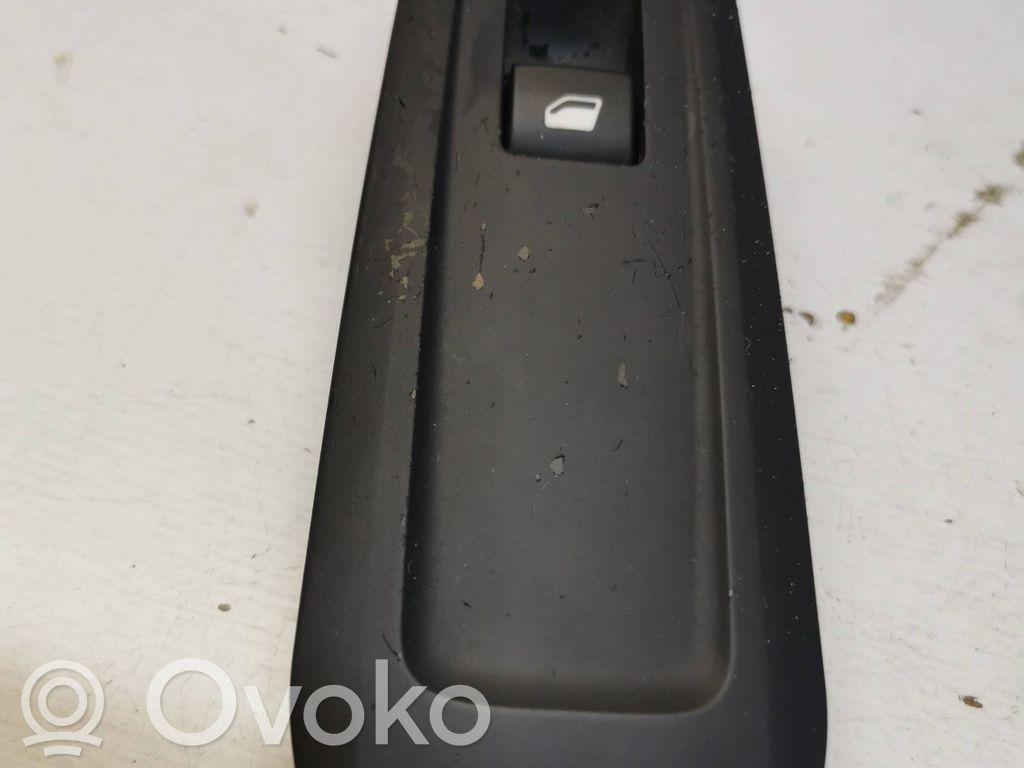 Peugeot 308 Electric window control switch 