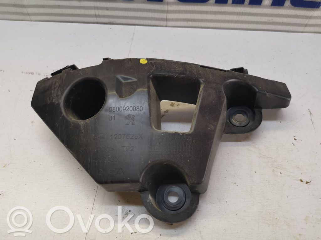 Peugeot 308 Soporte de montaje del parachoques trasero 