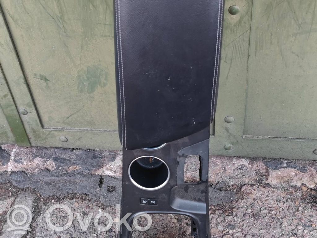 Renault Megane IV Armrest 