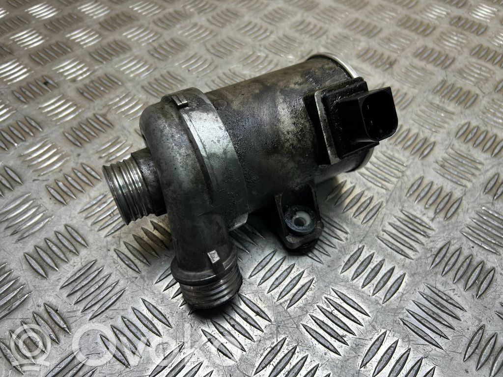 BMW 5 F10 F11 Pompa wody 