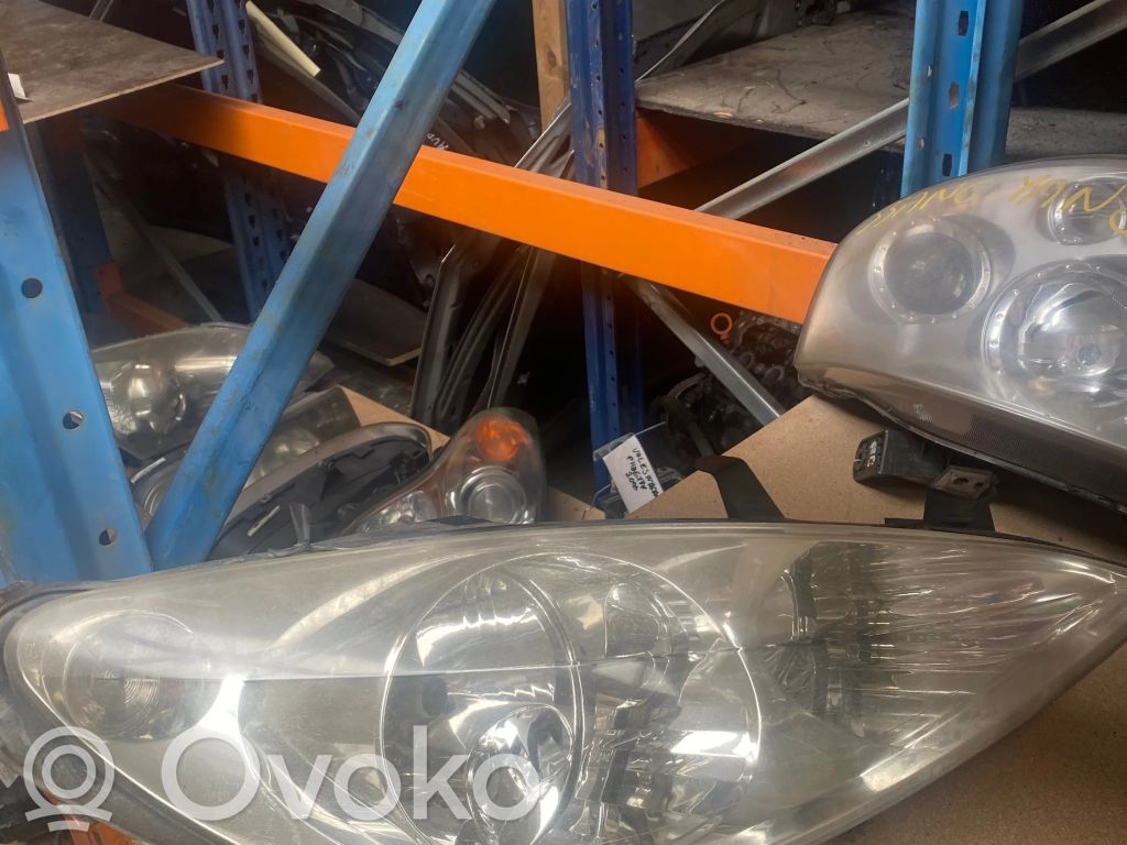 Peugeot 307 Lampa przednia 