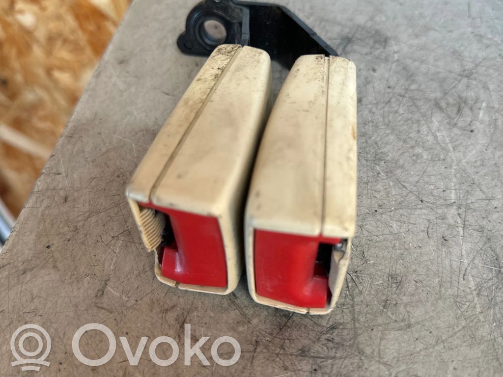 Klamra środkowego pasa bezpieczeństwa fotela tylnego   4E0857739A,16122003,122003