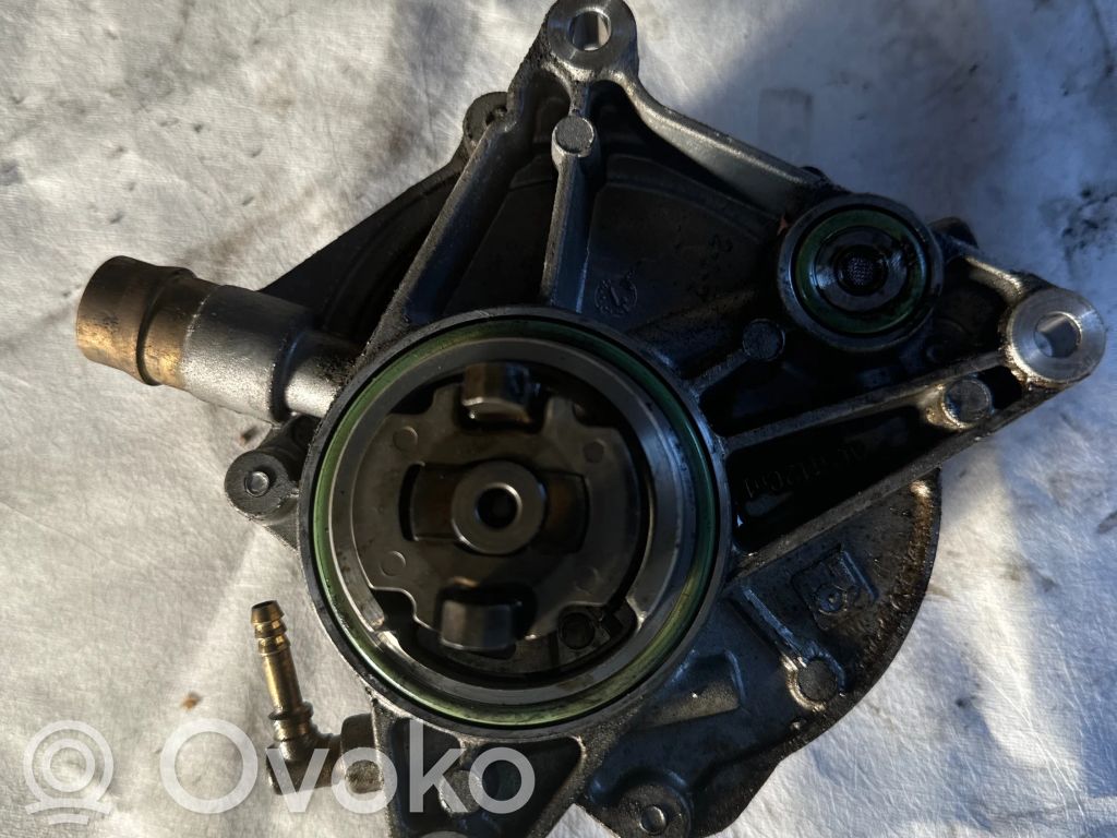Porsche Cayenne (9PA) Vacuum pump 