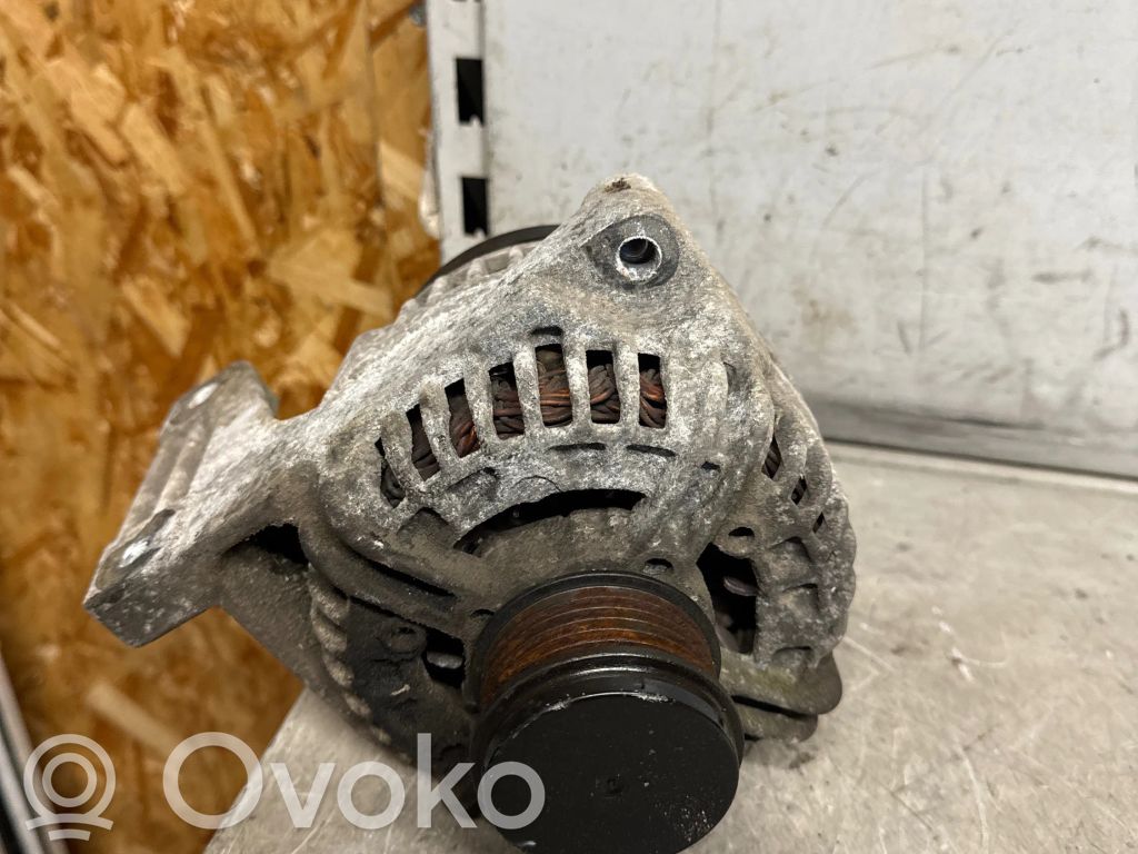 Volkswagen PASSAT B7 Generator/alternator 