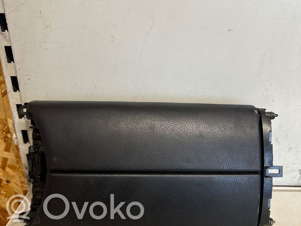 Mercedes-Benz C W205 Podłokietnik tunelu środkowego 