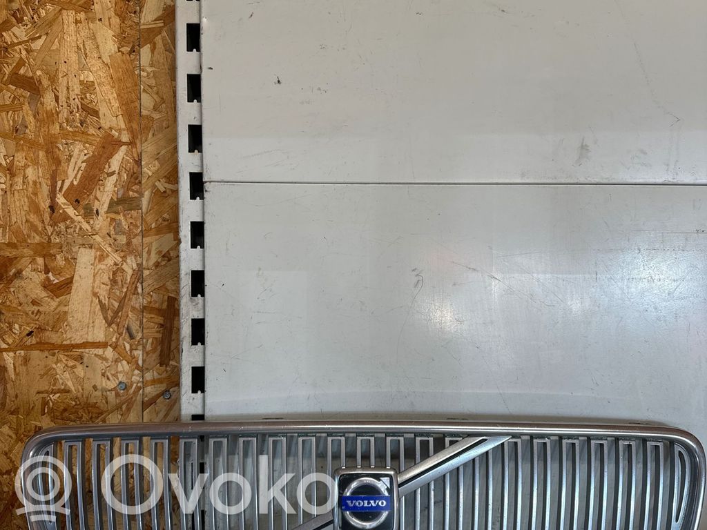 Volvo V50 Front grill 
