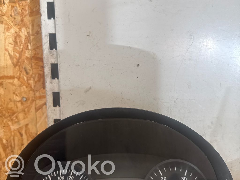 Mercedes-Benz Vito Viano W639 Tachimetro (quadro strumenti) 