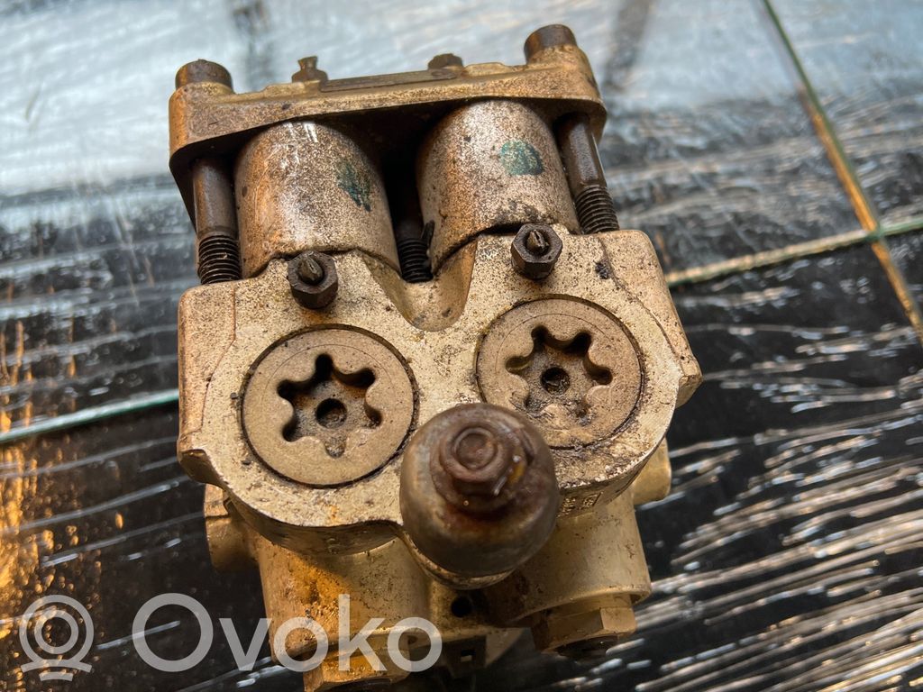 Nissan Primera ABS Blokas 