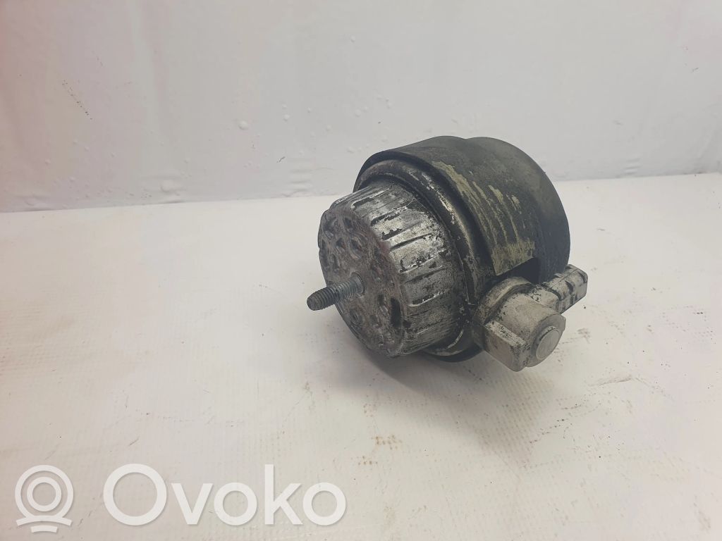 Audi A6 S6 C6 4F Engine mount bracket 