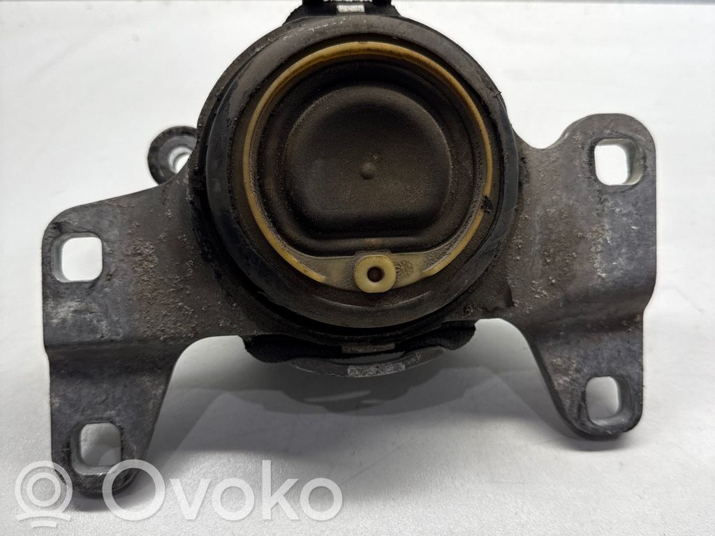 Engine mount bracket   31359639