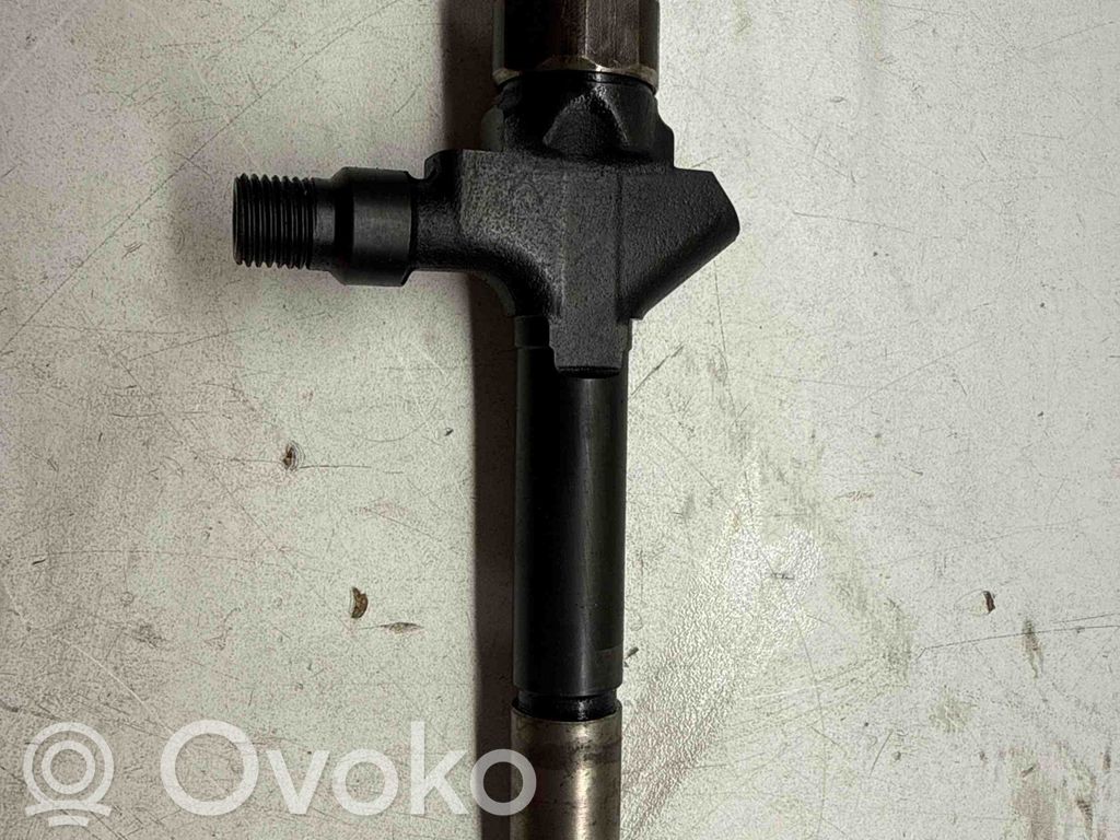 Inyector de combustible   RF7J13H50