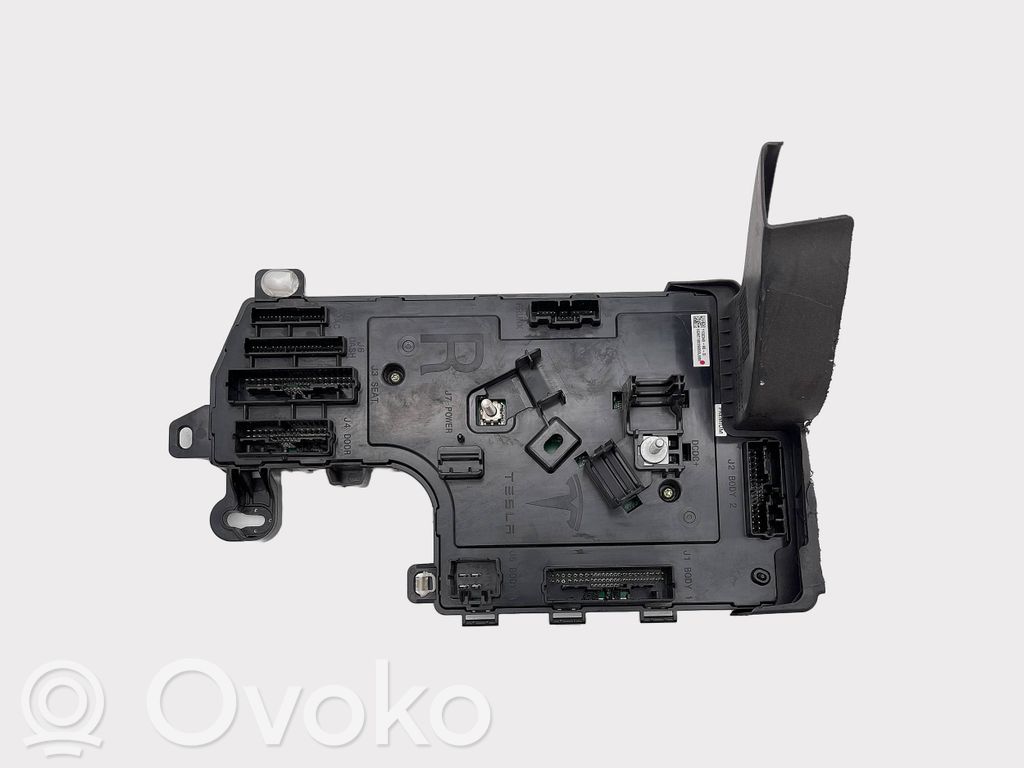 Tesla Model 3 Komforto modulis 