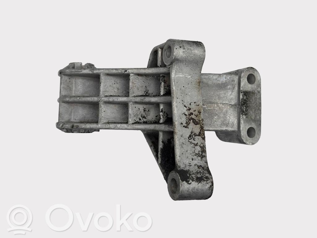 Alfa Romeo GT Gearbox mounting bracket 