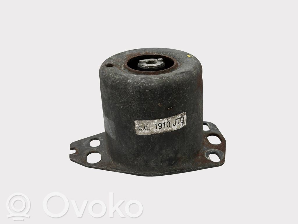 Alfa Romeo 156 Engine mount bracket 
