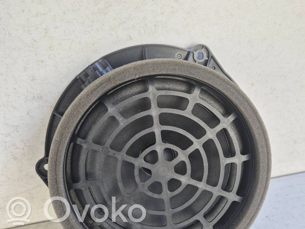 Audi A6 S6 C7 4G Garsiakalbis (-iai) galinėse duryse 