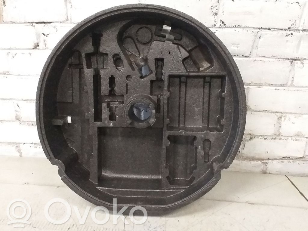Audi A4 S4 B7 8E 8H Caja de herramientas 
