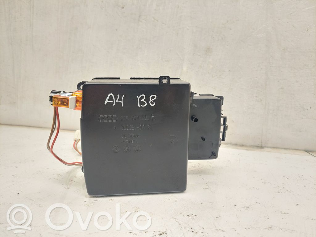 Audi A4 S4 B8 8K Consola central de la guantera 