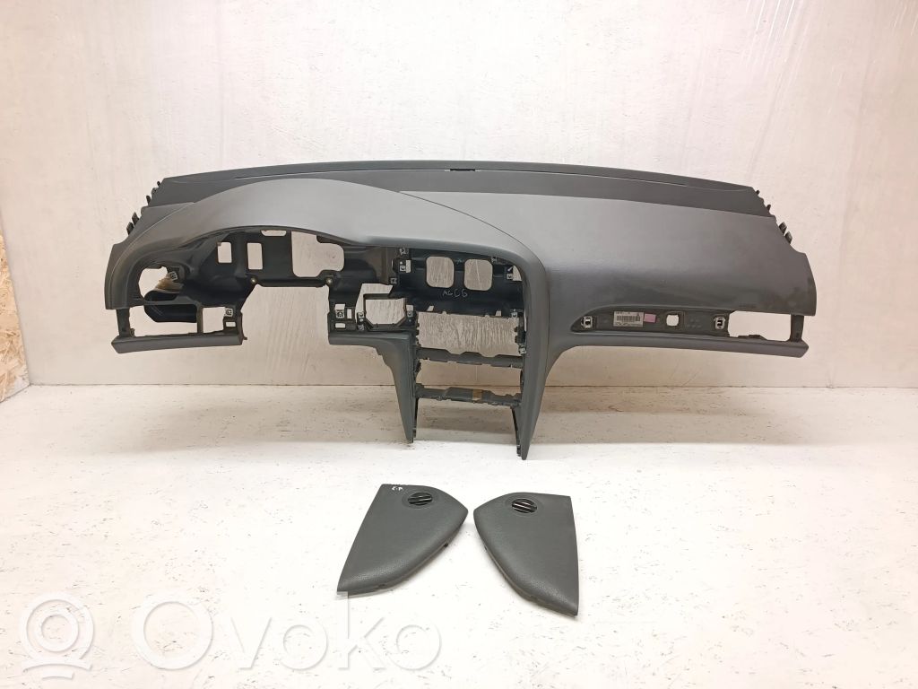 Audi A6 S6 C6 4F Panelis 