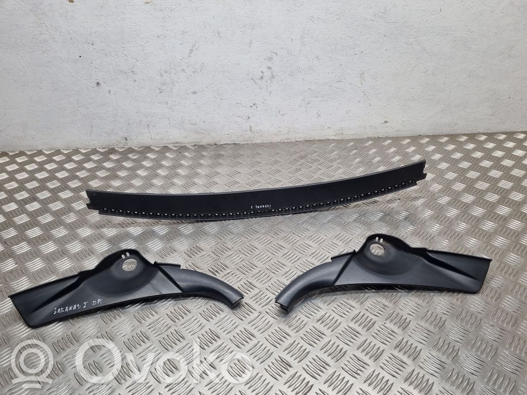 Volkswagen Sharan Wiper trim 