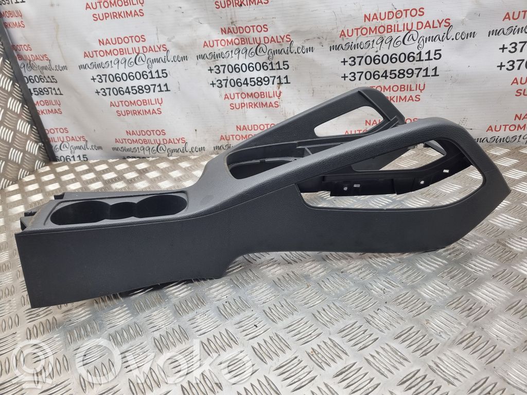 Volkswagen Jetta V Center console 