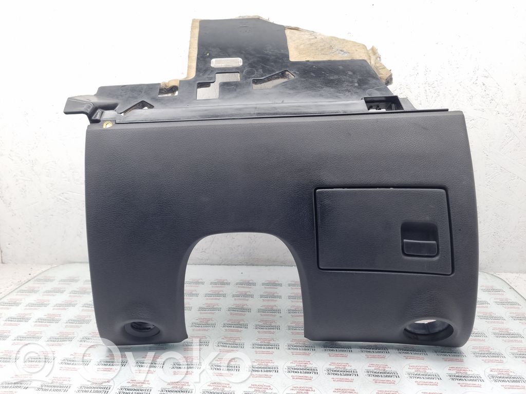 Audi A8 S8 D3 4E Panelės apdailos skydas (apatinis) 