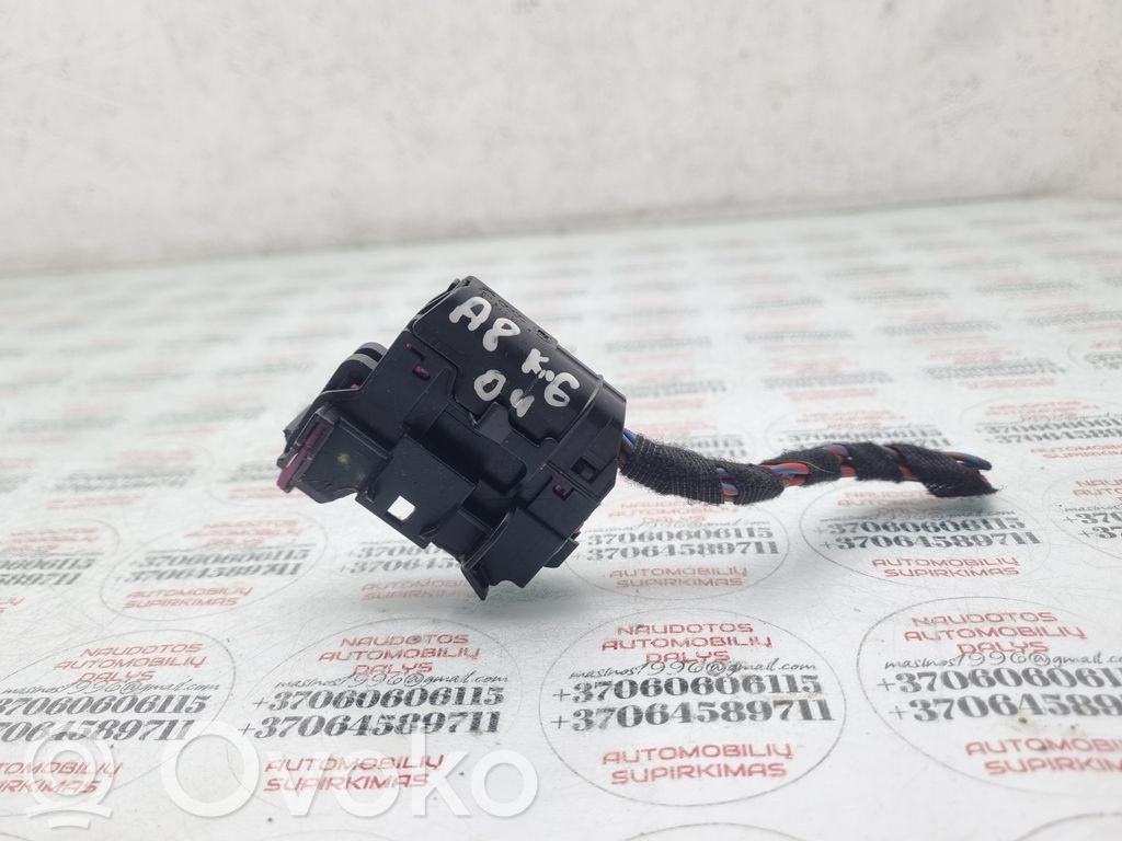 Cableado de puerta trasera   8E0972701