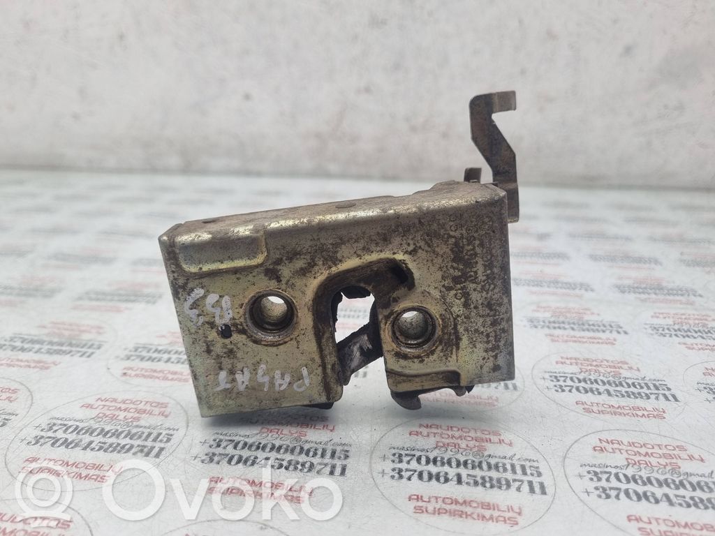 Volkswagen PASSAT B3 Front door lock 