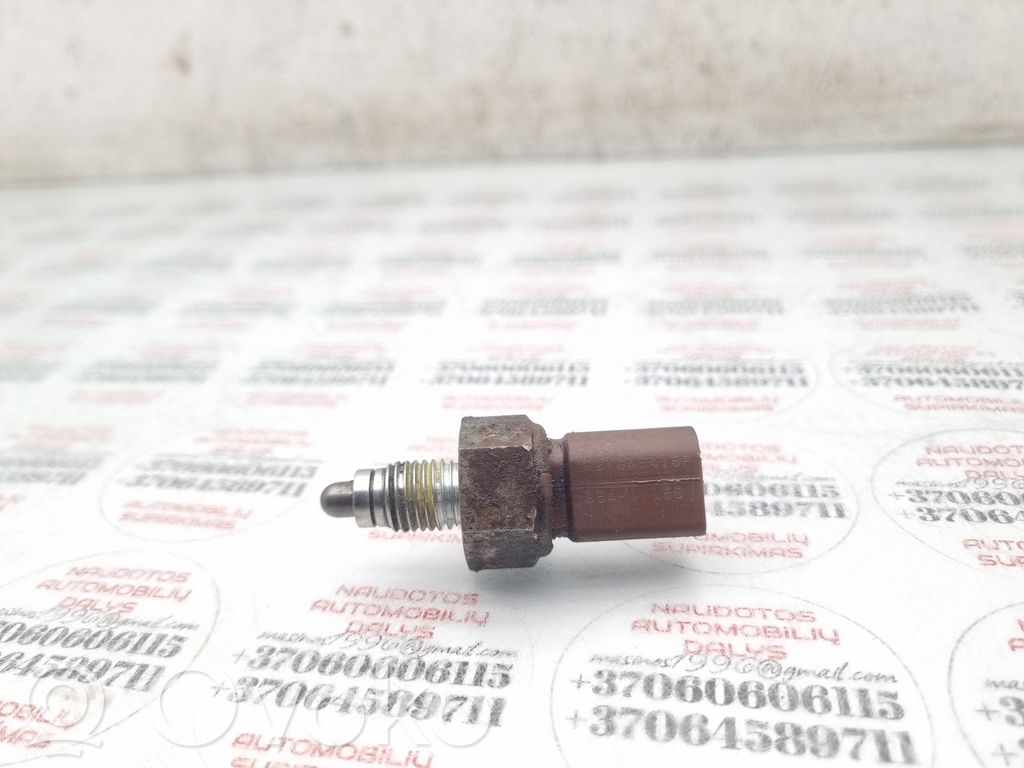 Volkswagen PASSAT B6 Reversing light switch sensor 