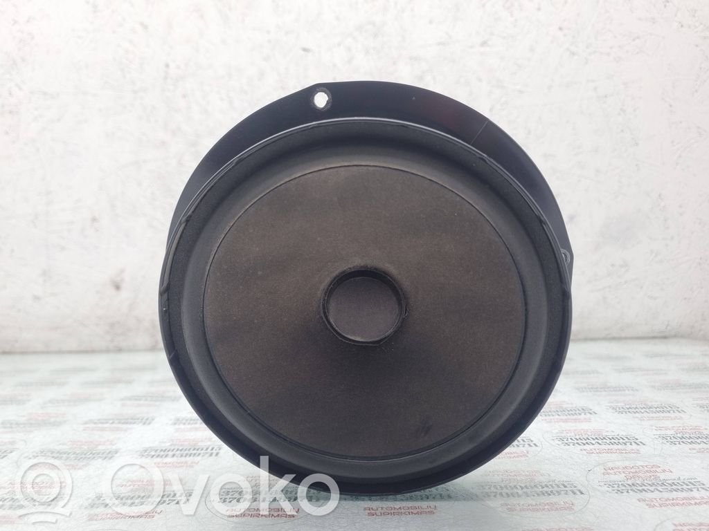 Volkswagen Golf Plus Etuoven kaiutin 