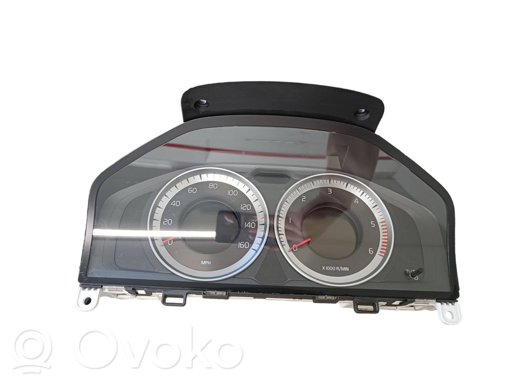 Volvo XC70 Speedometer (instrument cluster) 