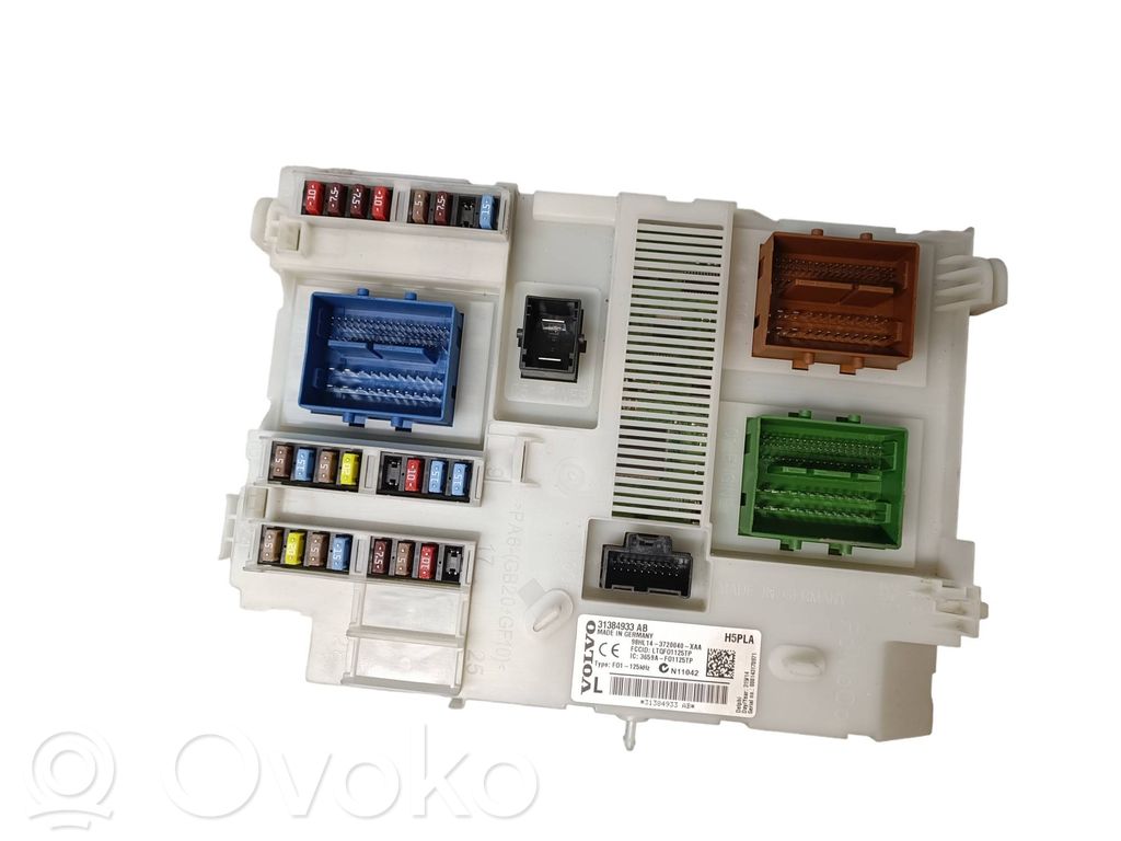 Volvo S60 Relay mounting block 