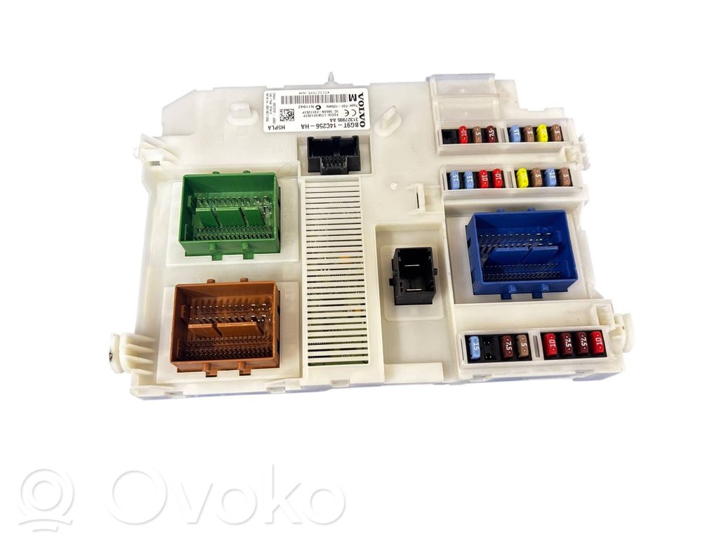 Volvo XC60 Fuse module 