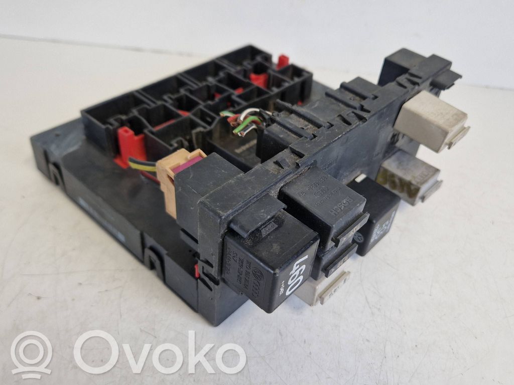 Volkswagen PASSAT B6 Mukavuusmoduuli 
