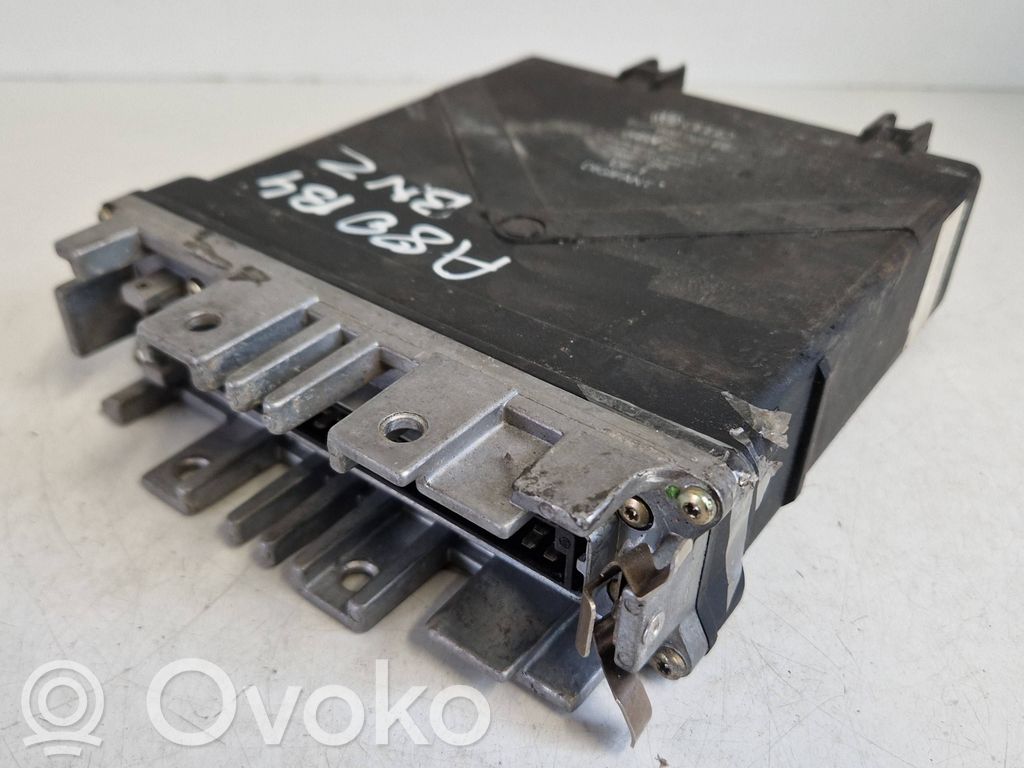 Audi 80 90 B3 Variklio valdymo blokas 