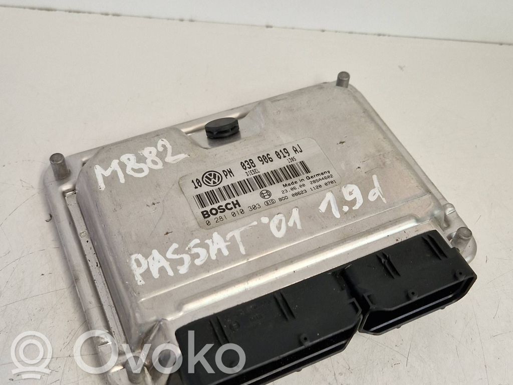 Volkswagen PASSAT B5.5 Engine control unit/module 