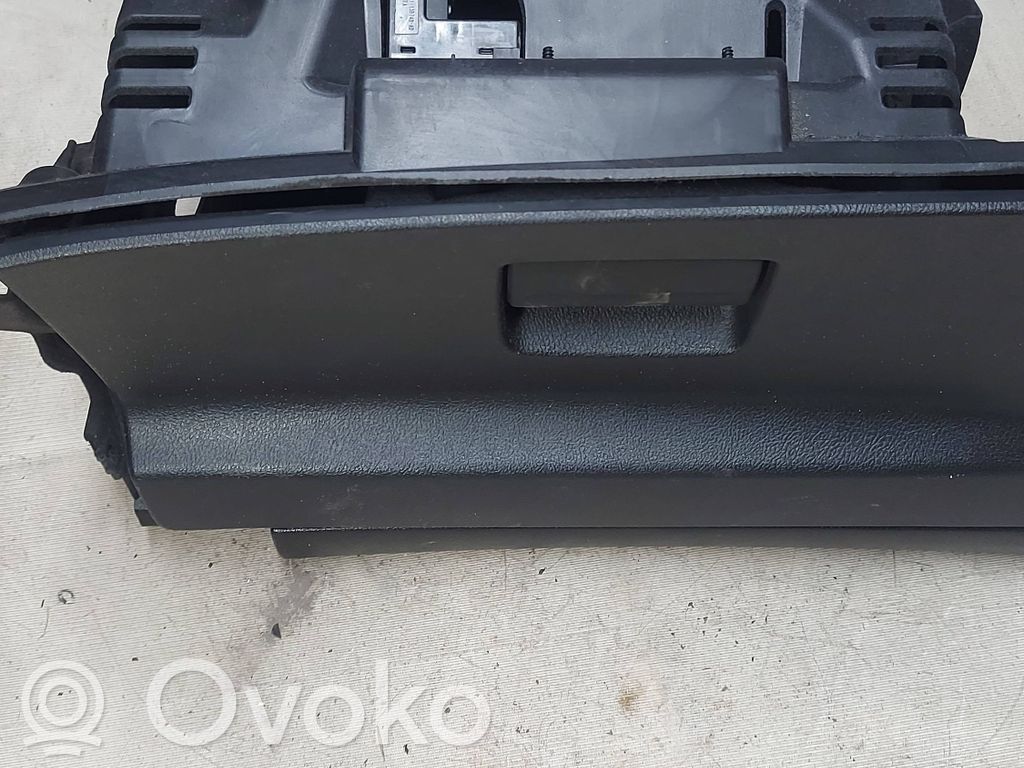 Ford Galaxy Glove box 