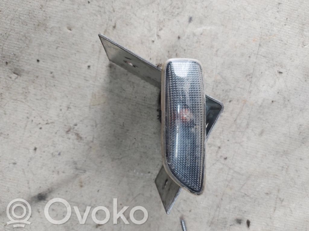 Volvo XC90 Front fender indicator light 