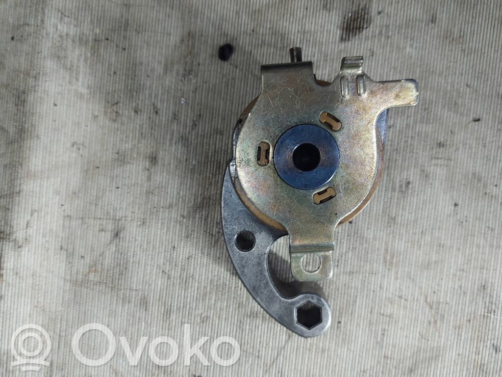 Diržo įtempėjas   D26XC,0692222,GK2Q6K245AB