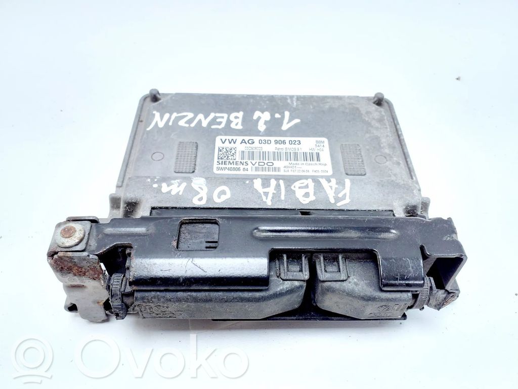 Skoda Fabia Mk2 (5J) Engine control unit/module 