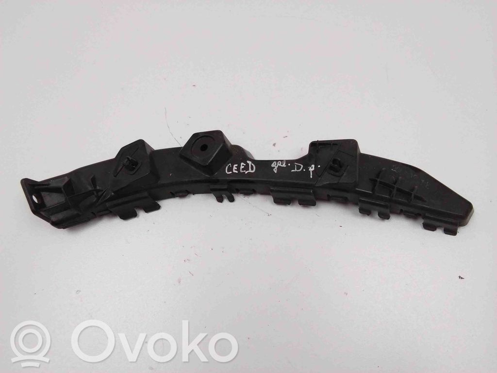 KIA Ceed Aizmugurējā bufera montāžas kronšteins 