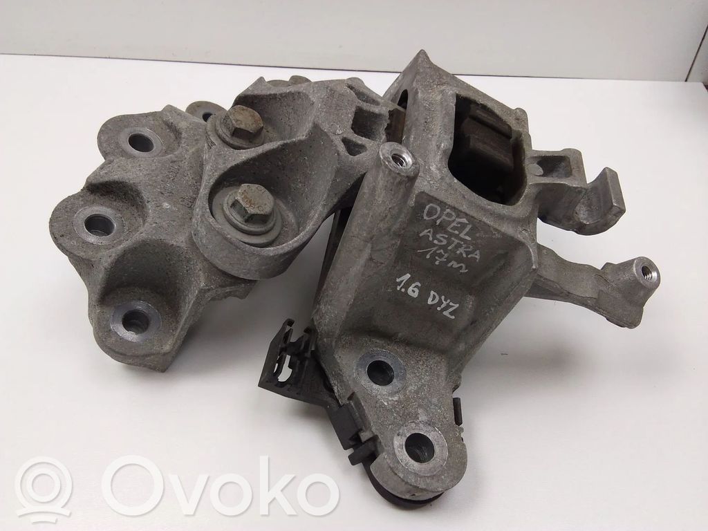 Opel Astra K Gearbox mount 