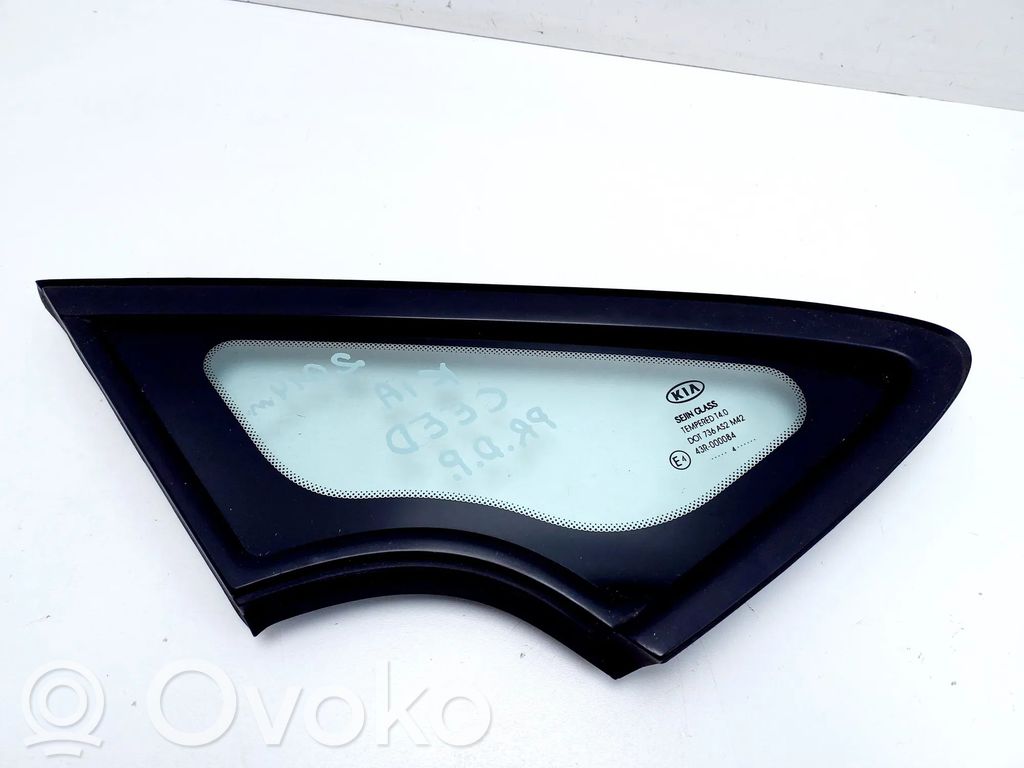 KIA Ceed Front door vent window glass four-door 