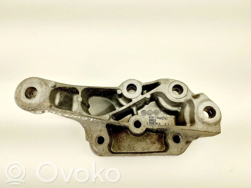 Opel Astra K Engine mounting bracket 