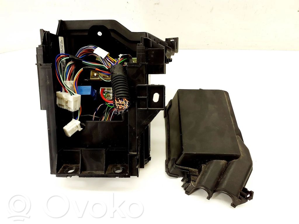 Nissan Note (E12) Drošinātāju kaste (komplekts) 