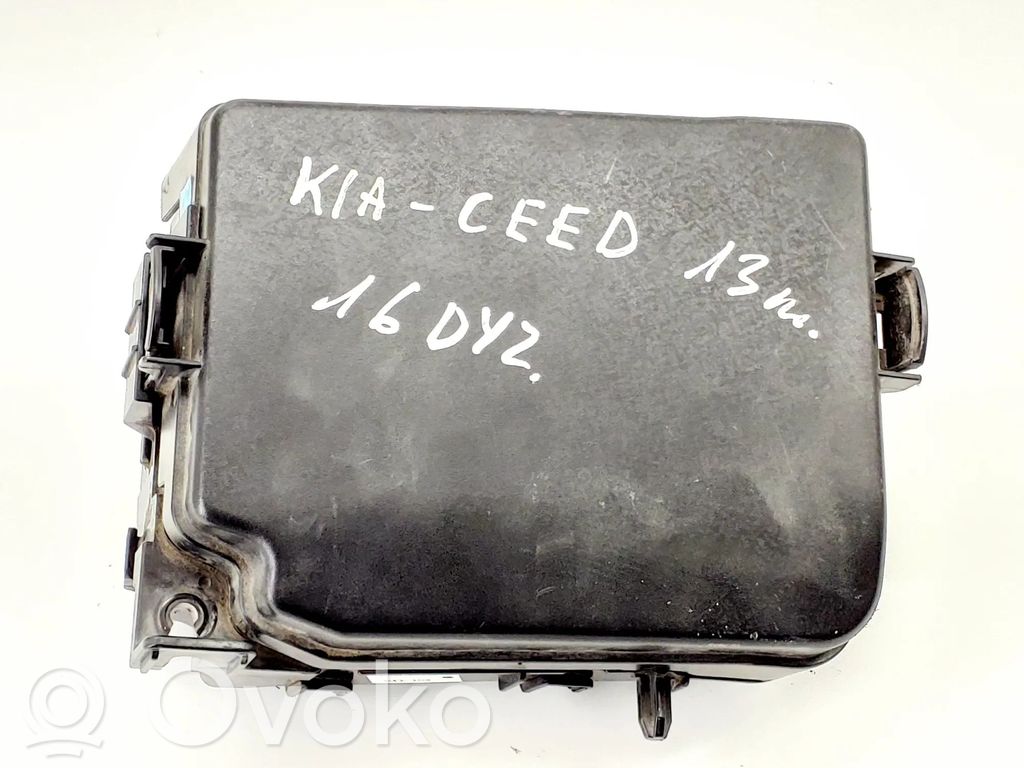 KIA Ceed Saugiklių dėžė (komplektas) 