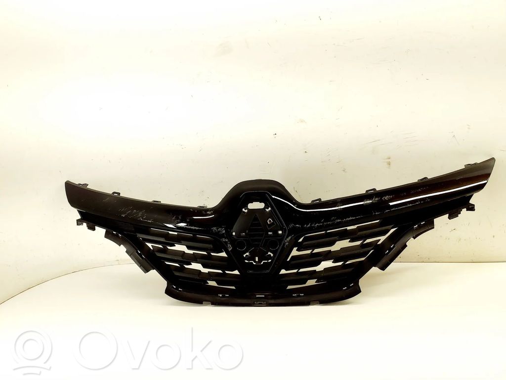 Renault Captur II Front bumper upper radiator grill 
